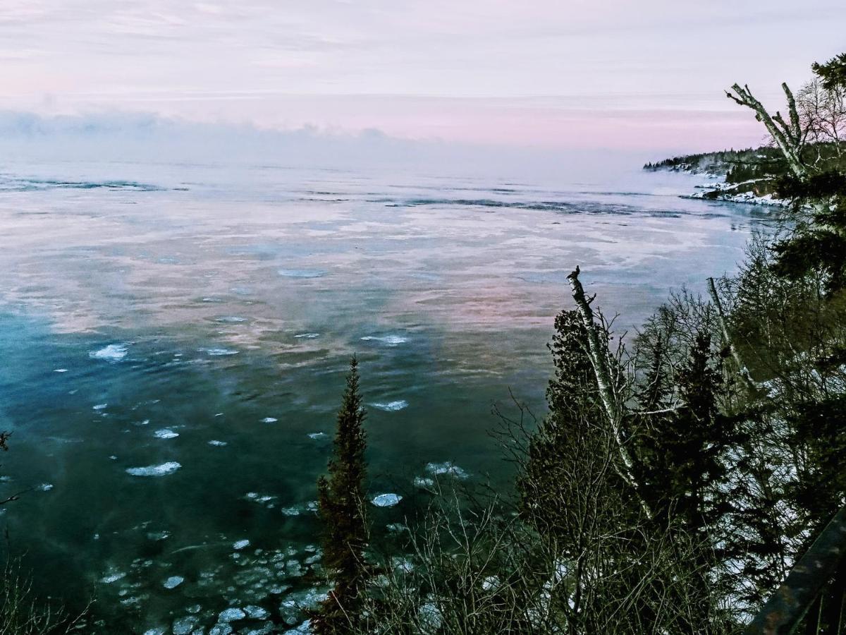 Cliff Dweller On Lake Superior Tofte Ngoại thất bức ảnh